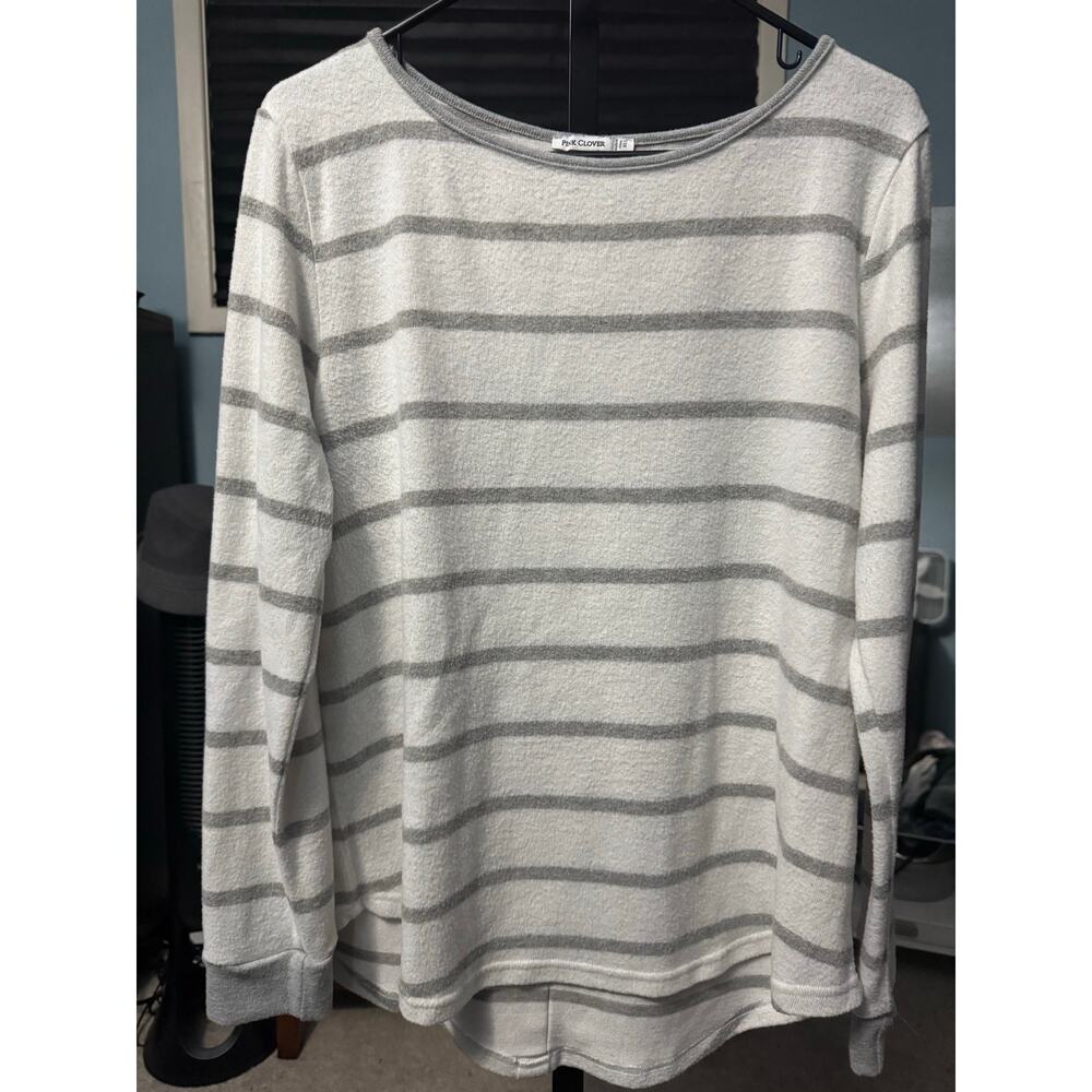 Pink Clover Women’s Sweater